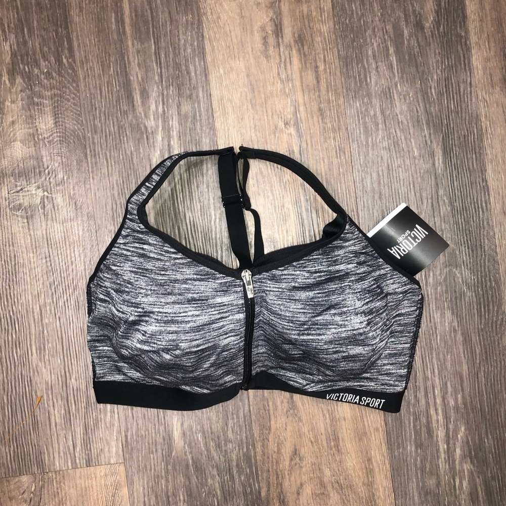 Victoria’s Secret sports bra NEW WITH TAGS